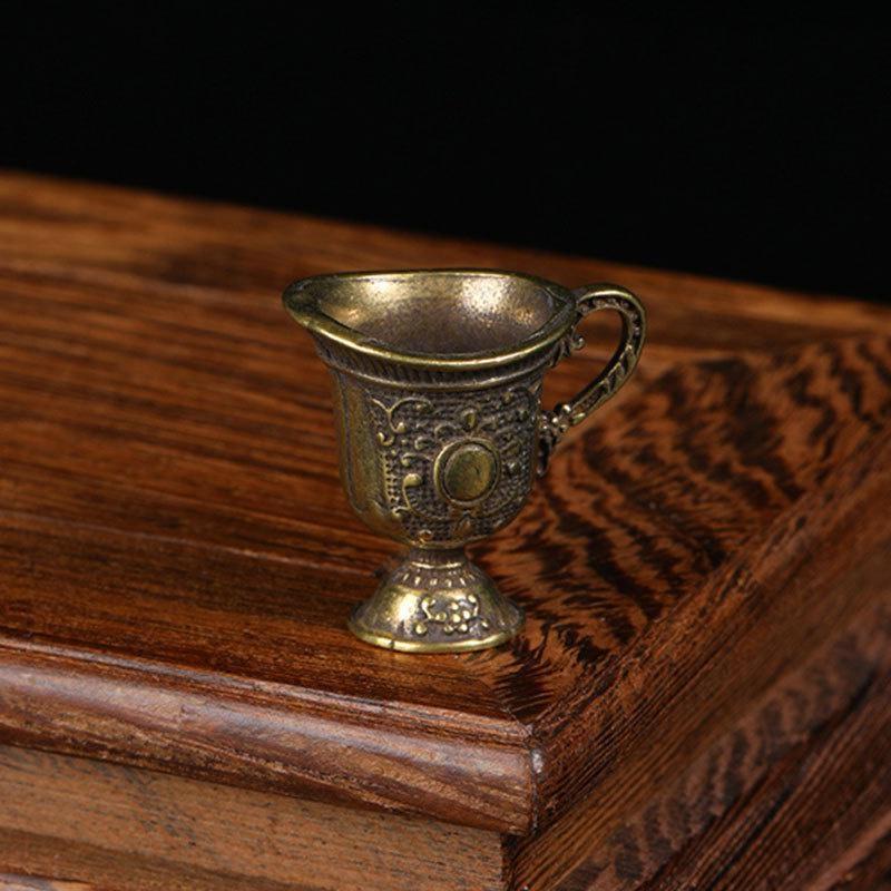 Anticient Königspalast Mini Tasse Schlüsselanhänger Anhänger Schmuckstück Antik Bronze Buddhistische Heilwasser Tasse Figur Messing Schlüsselanhänger Anhänger