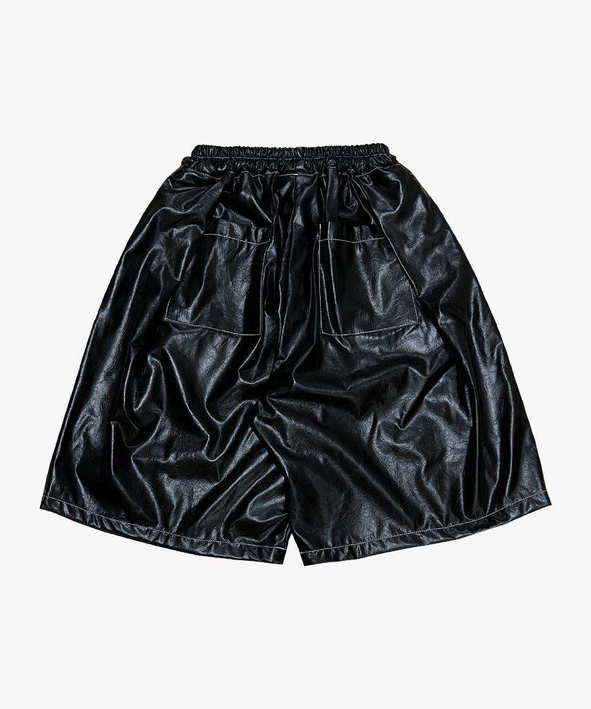 Nainneoscheu Glossy Foreder Wide Shorts_Black