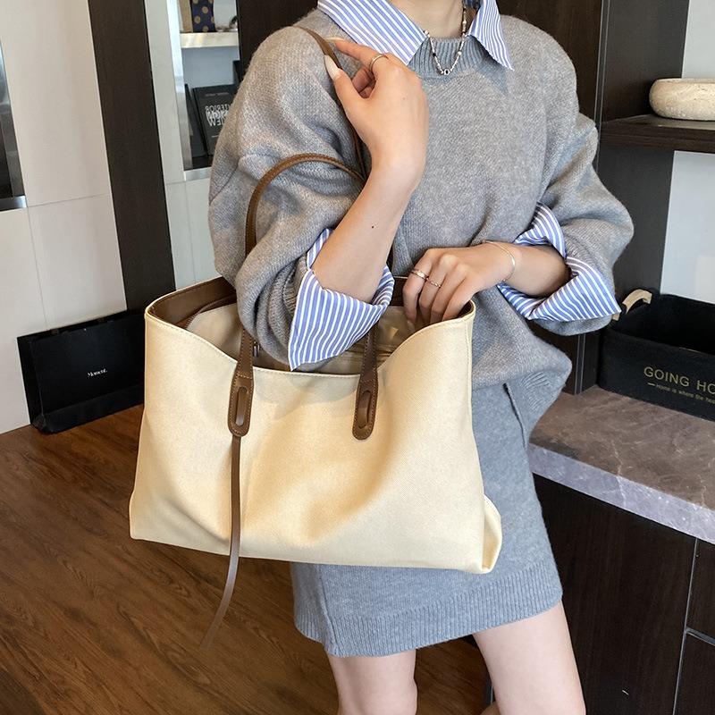 Today's Popular Textured Commuter Retro Handbag Autumn New Fashion Shoulder Underarm Tote Bag