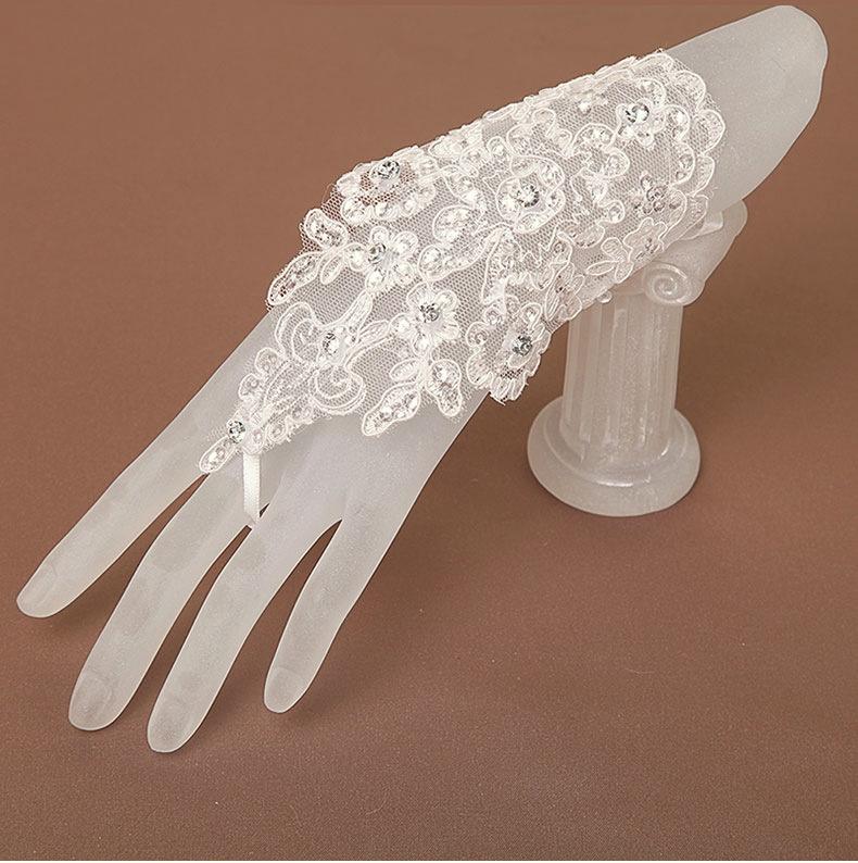 Elegant Beaded Lace Satin Short Bridal Gloves  Fingerless Wedding Gloves White Ivory Wedding Accessories Veu De Noiva