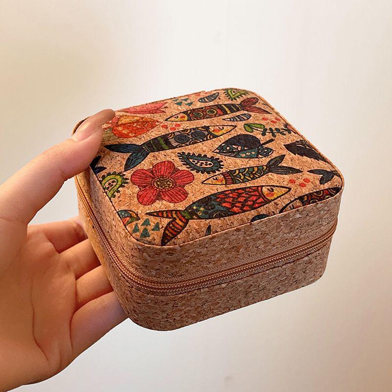 Retro Leather Jewelry Box for Earrings, Rings, and Necklaces - Anti-Oxidation, Portable Travel Storage.