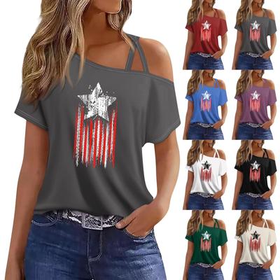 Camiseta de manga corta con hombros descubiertos y estampado sexy del Día de la Independencia para mujer