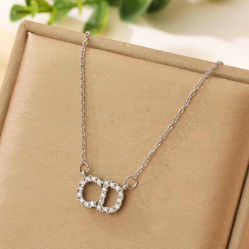 Women's Silver Titanium Steel Necklace with Micro-Inlaid Zircon - Elegant, Durable Clavicle Chain Jewelry