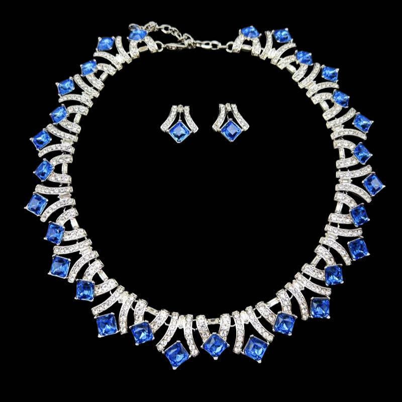 Vintage Heavy Industry Palace Style Fashionable Elegant Exquisite Versatile K9 Geometric Necklace Earnail Set