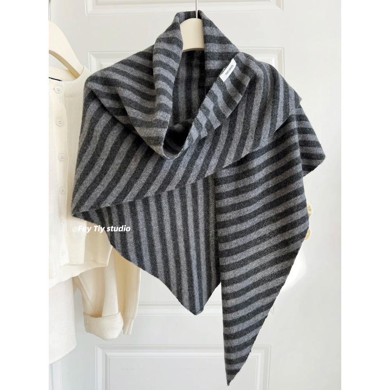 British Korean Triangle Scarf  Niche Wool  Triangular Scarf Women Headscarf Knitted Scarf Multi-functional Warm Knitted Scarf