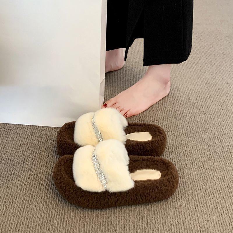 2025 autumn and winter new thick-bottomed fluffy slippers for women, fashionable and versatile for outdoor wear, indoor and outdoor lazy cotton slippe