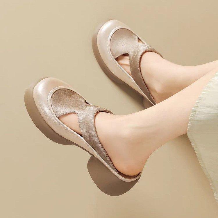 Anti-slip Thick-soled Front-encased Shoes - Women's New Style Casual Flip-flops