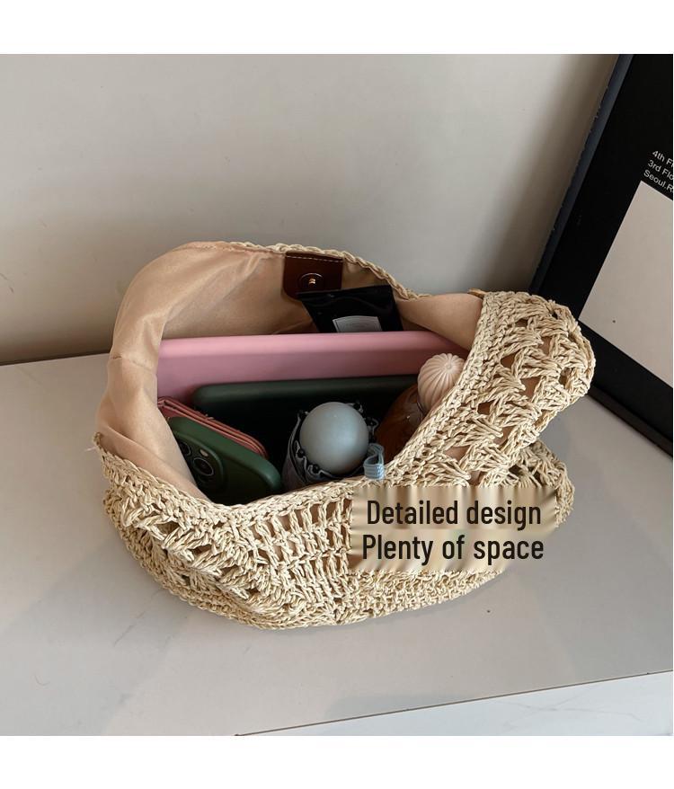 Summer Straw Woven Beach Tote - Fashionable Single Shoulder Handwoven Bag.