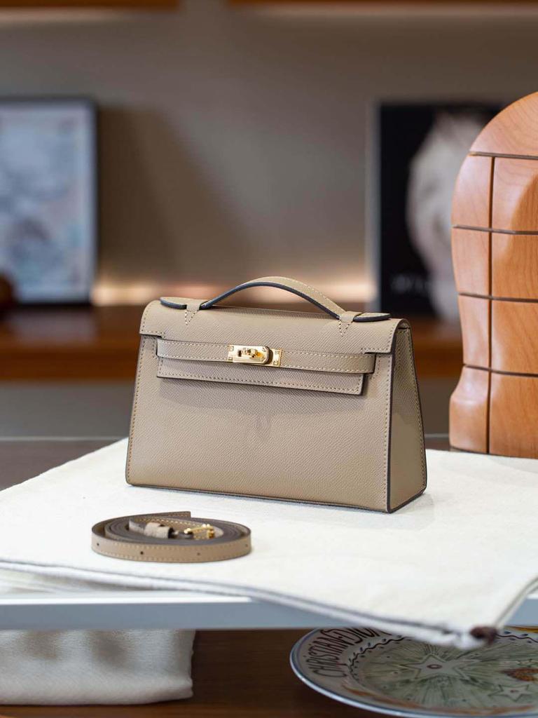 2025 Kabelka Kelly z pravé kůže s potiskem dlaně - Jedno rameno & Crossbody se zlatou přezkou