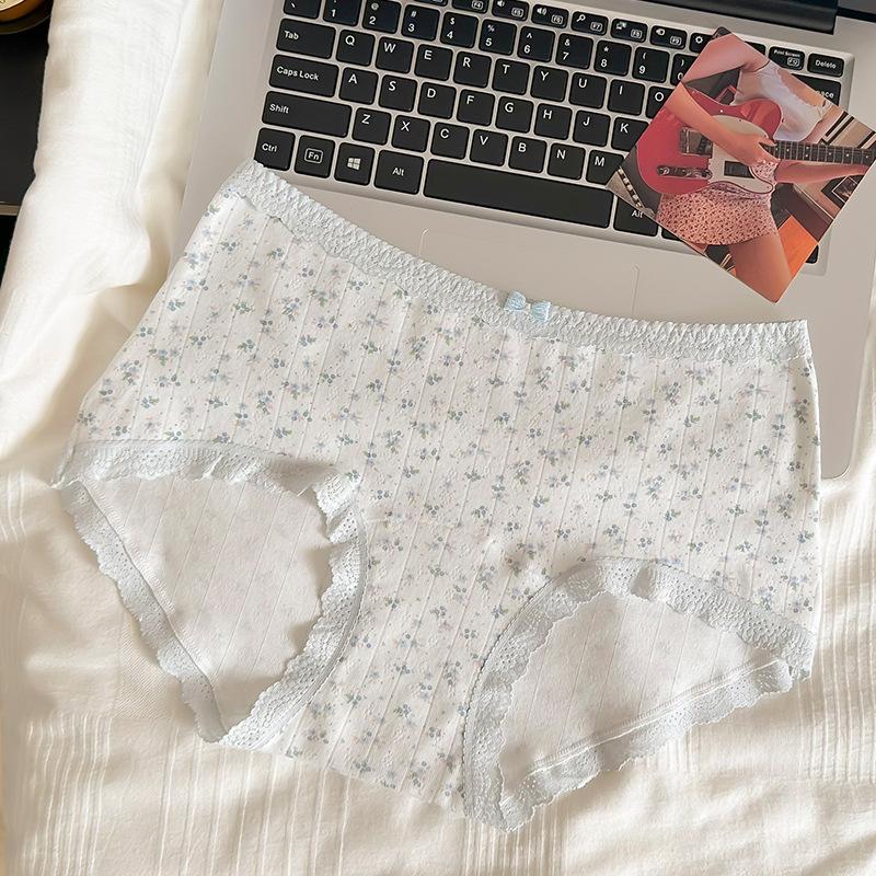 Plus Size Women's Sweet Poodle Cotton Breathable Anti Tardiness Briefs