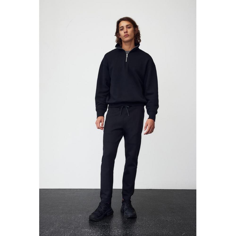 H M dryMove Zip Pocket Detail Tapered tecH Jogger Pants Black