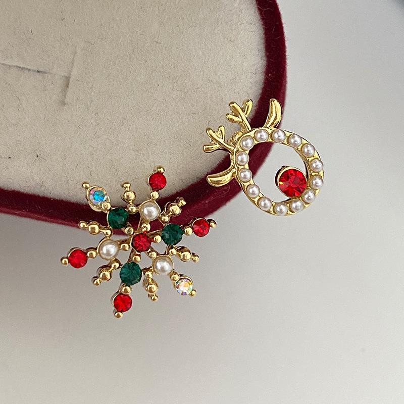 

Women s Asymmetrical Reindeer & Snowflake Stud Earrings - Sweet, Versatile Christmas Design