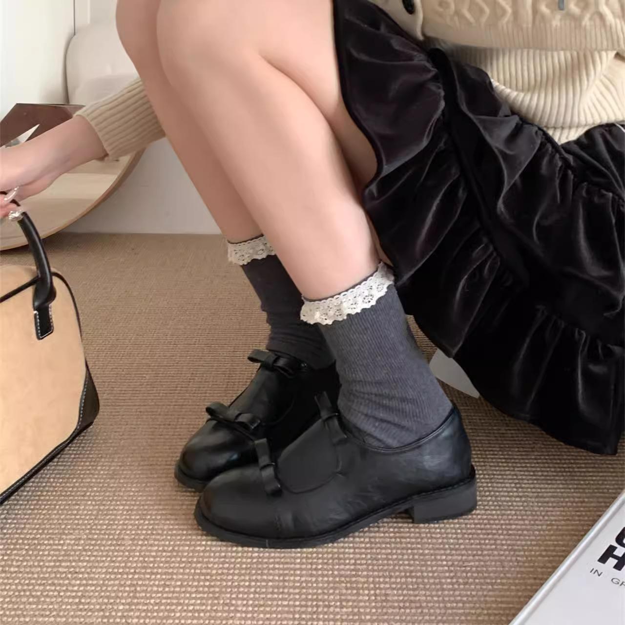 

Fashion 2025 New Round Head Bow Shallow Mouth Small Leather Shoes Women Spring All Flat Loafer Single Shoes 35