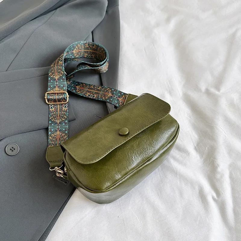 

Ретро сумка через плечо для женщин с широким плечом, простая и повседневная маленькая сумка через подмышку с нишевым дизайном