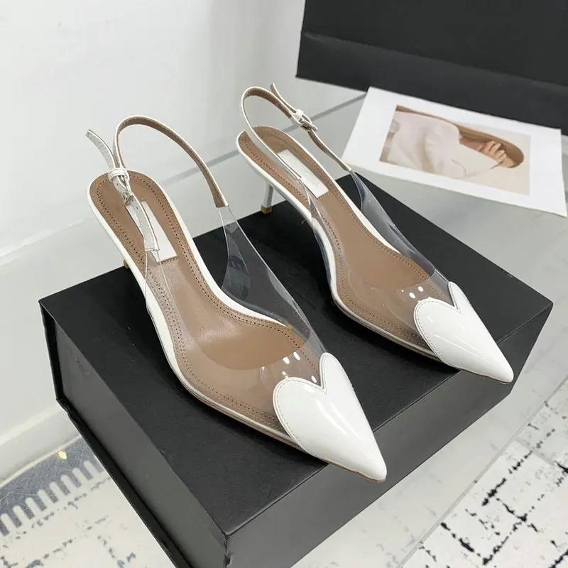 Sapatos de Salto Alto Pontiagudos com Plataforma Transparente e Aplicações em Forma de Coração para Noite