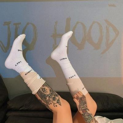 Patchwork Trendy Loose-fitting Socks for Women, Long Cylindrical Black and White Letter-shaped Calf Socks