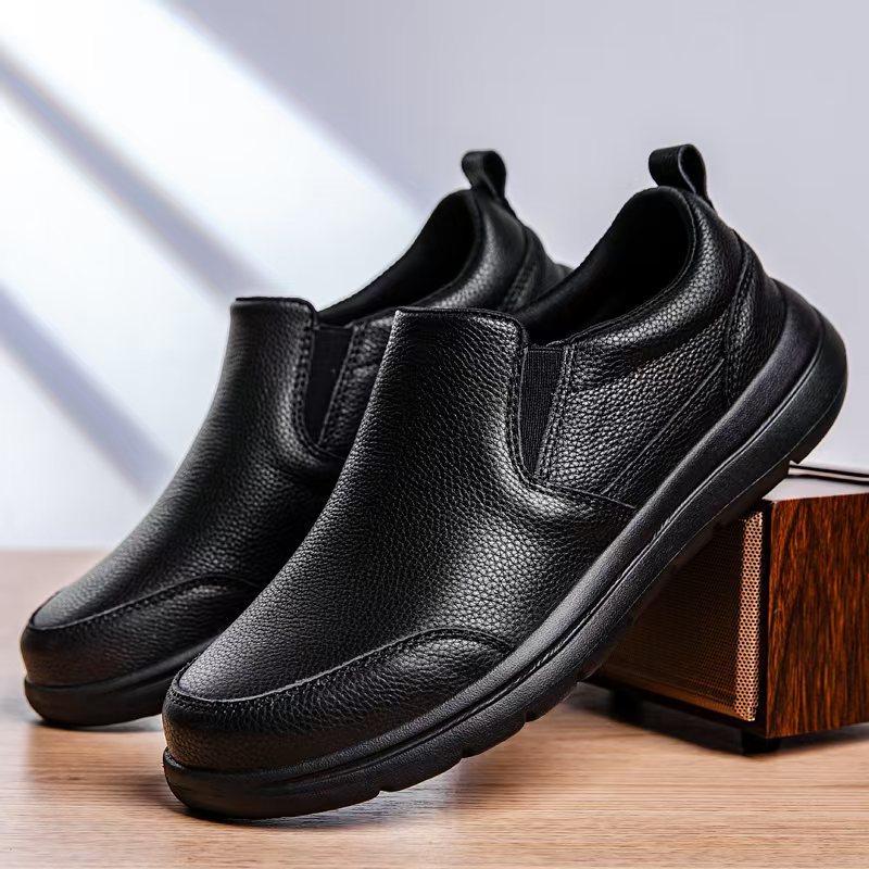 Mesh Men's Shoes Spring and Summer Simple Black Casual Shoes Light Breathable Soft Sole Comfortable
