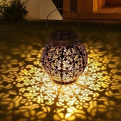 Solar Gartenleuchte Außen Garten Dekoration Solarleuchten Metall Wasserdicht Runde Laternenlichter Hängende Hohle Projektionslichter
