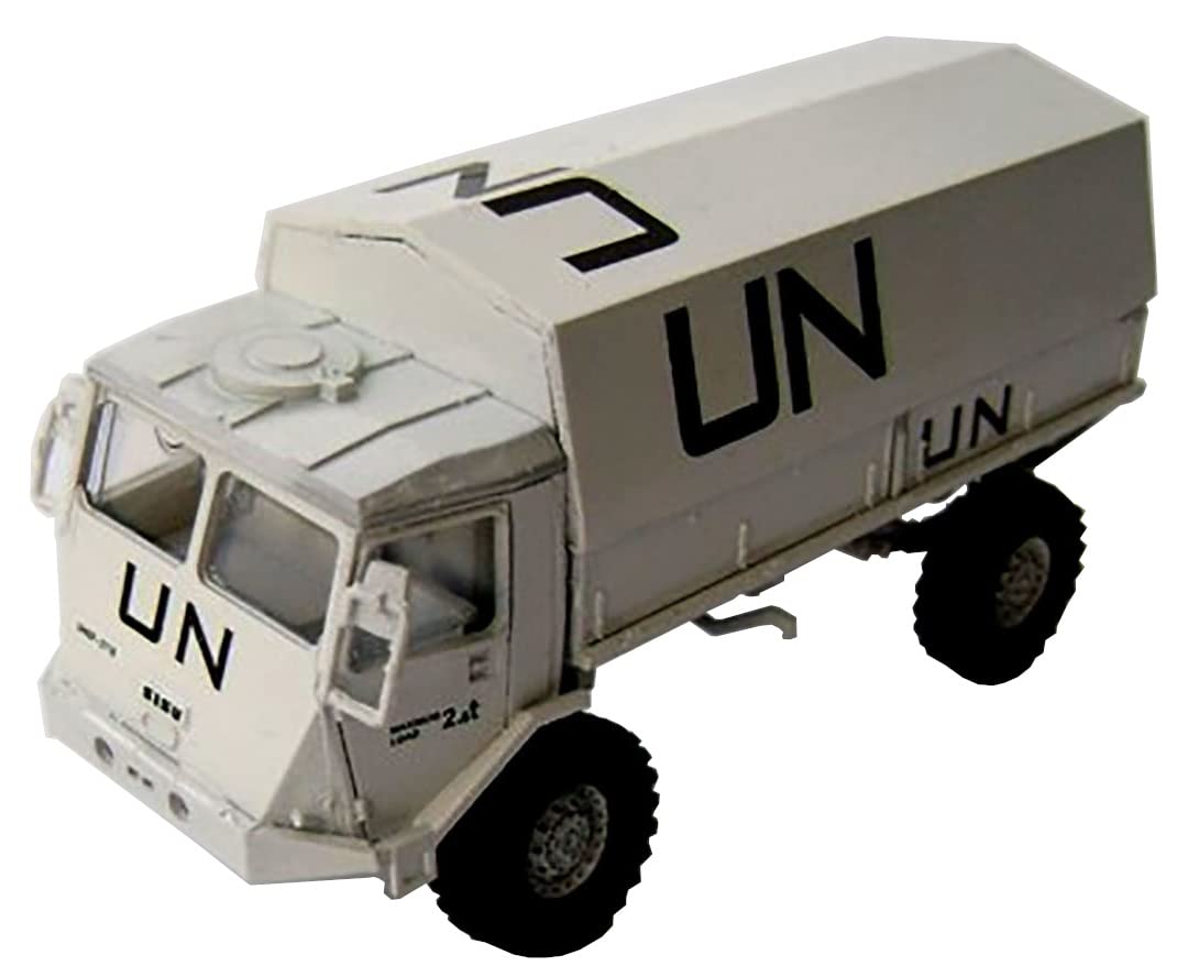 

PLATZ Finnish Army Sisu 4x4 Light Truck Plastic Model 1/72 A-45 FIP-7