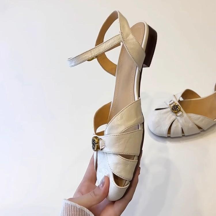 Sheepskin version~ New French hollow leather one-word sandals women's round head versatile retro camellia Roman shoes