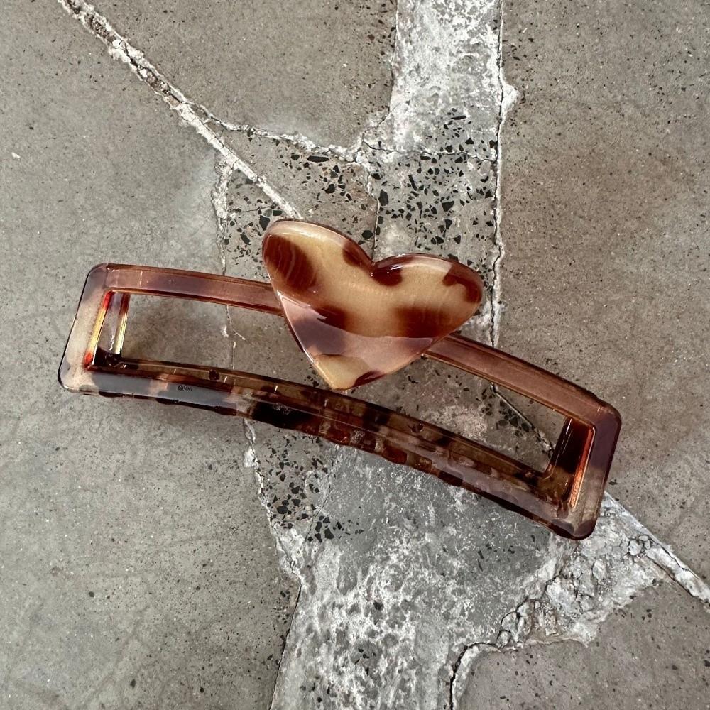 Elegant Leopard Print Hair Claw Clips Matte Half Round Large Hair Claw Heart Crab Hair Clip Hair Accessories