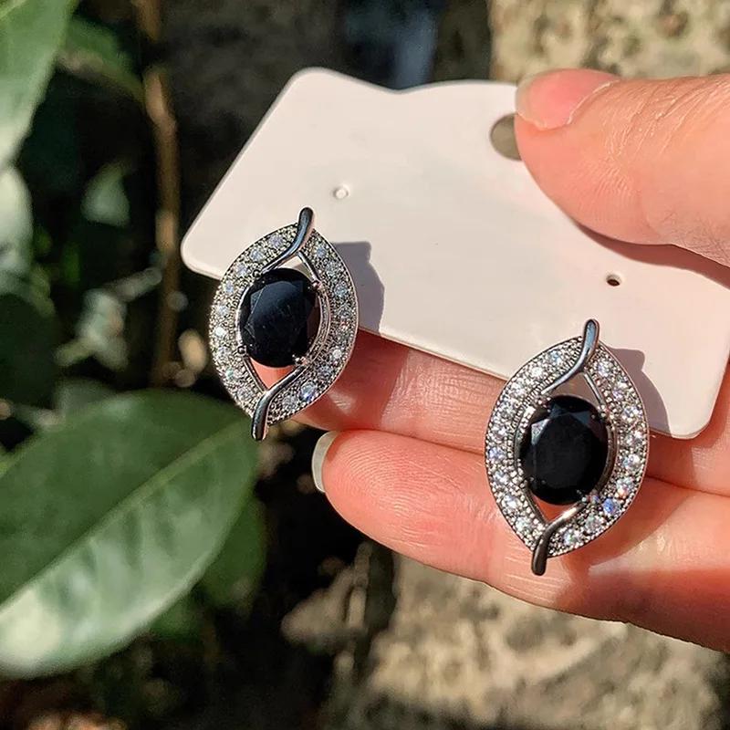 

European and American Personalized Leaf Black Cubic Zirconia Earrings with Fashionable Design, Light Luxury Daily Accessories