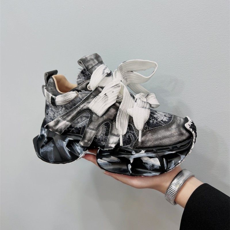 Fashion Platform Women graffiti Shoes Designer Sneakers Fashion Outdoor Flats Causal Lace Up Shoes Female Breathable Ladies Footwear
