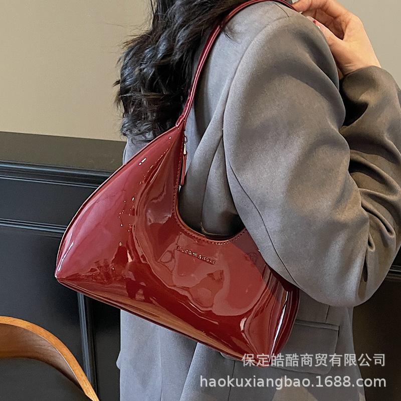 French Niche Design Bag Women's 2025 New Spring and Summer Versatile Single Shoulder Underarm Bag Super Fire Portable Dumpling Bag