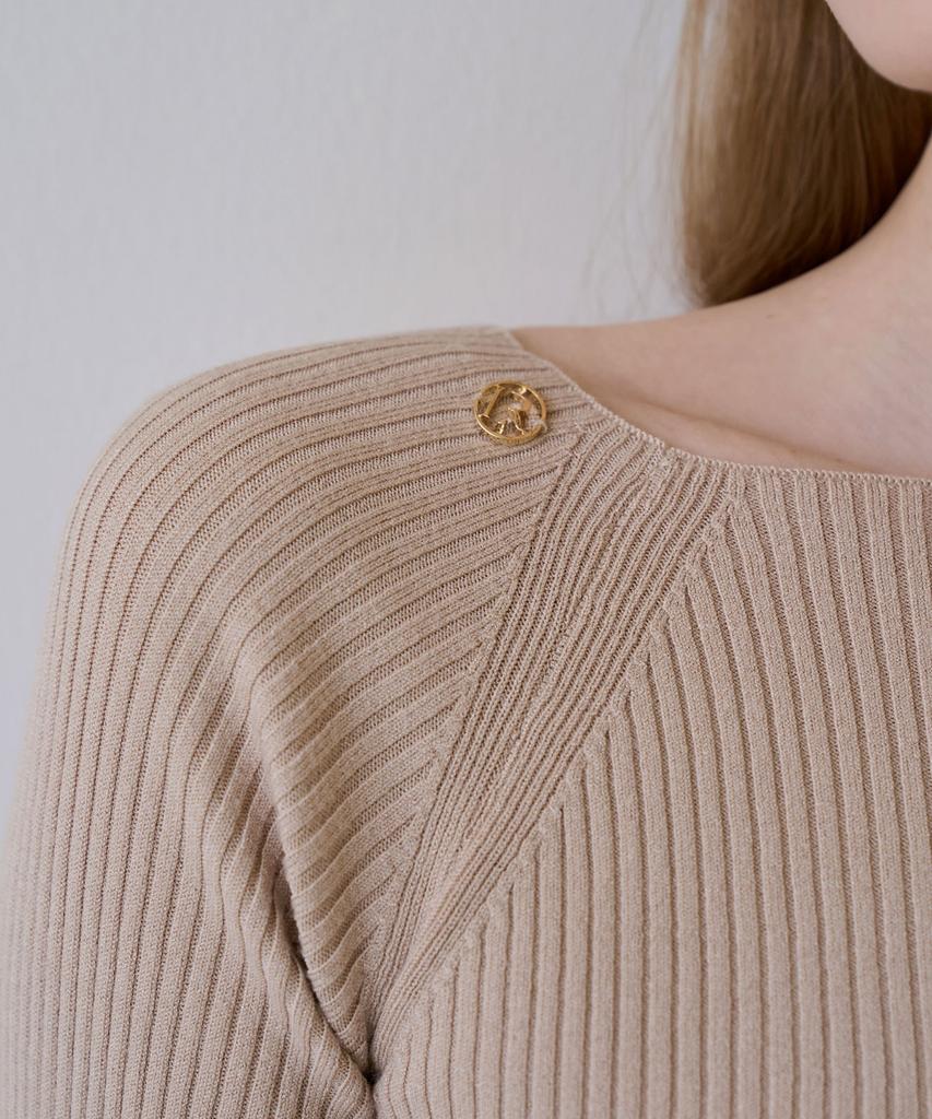 Illoje Two-Way Off-Shoulder Knit (Beige)