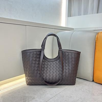 Niche Retro Leather Woven Portable Vegetable Basket Bag Cross-border Fashion Tote Bag Large Capacity Shoulder Armpit Women's Bag