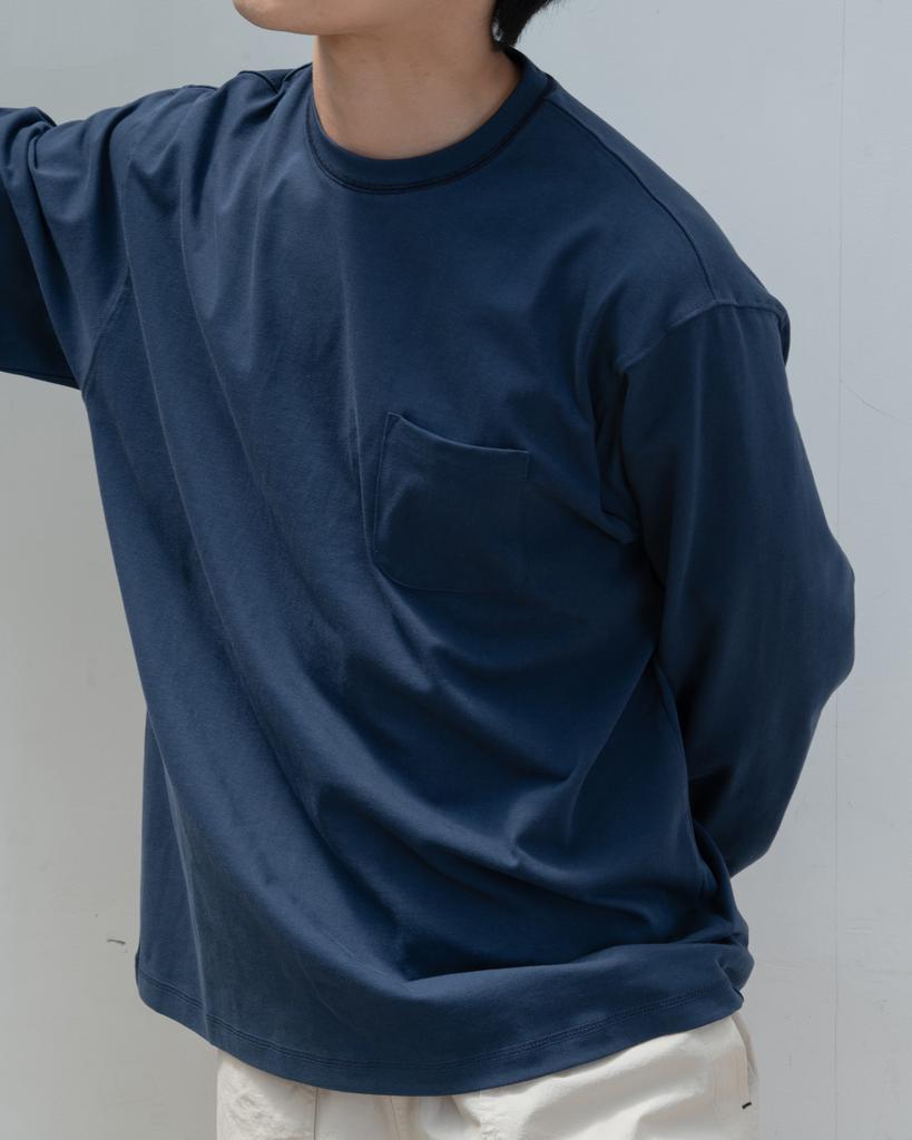 WORTHWHILE MOVEMENT Stitch Pocket Long Sleeve Tee (Dark Blue)