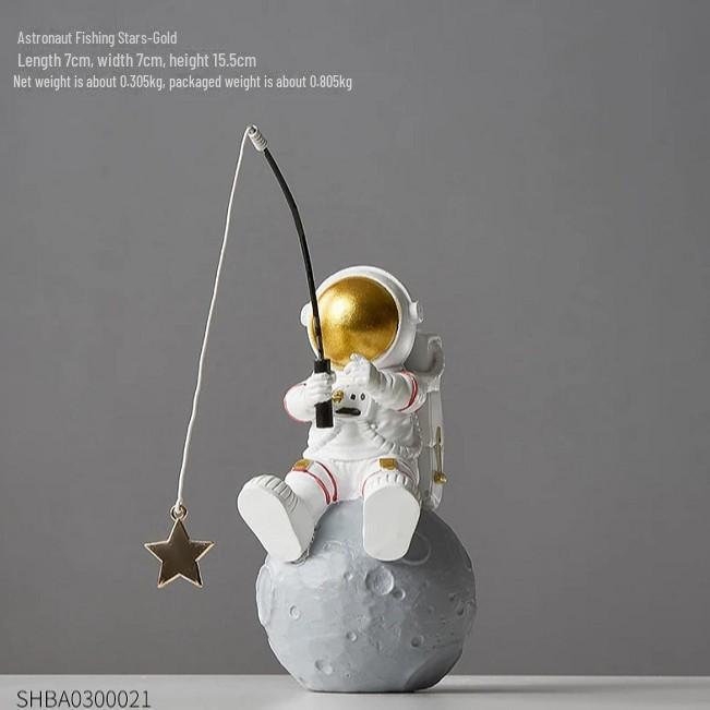 

Креативные украшения в виде мини-космонавтов для детской комнаты или офисного стола See Option Image