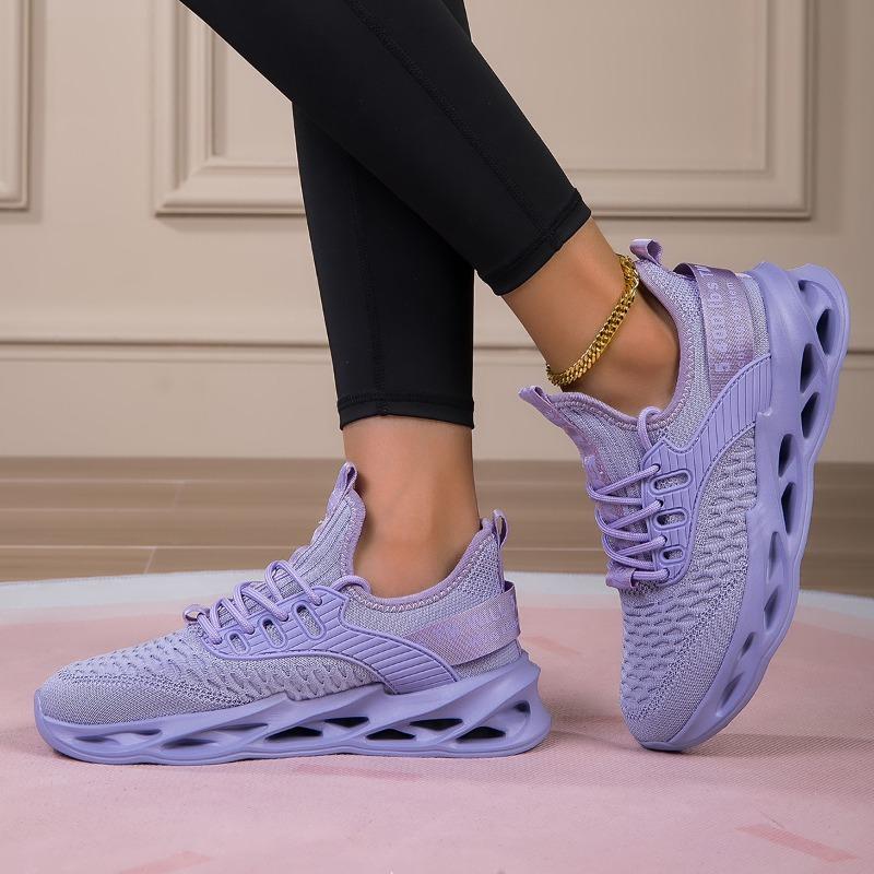 Four Seasons Women's Men's Large Size Lightweight Sports Shoes Flyweave Fitness Jogging Shoes