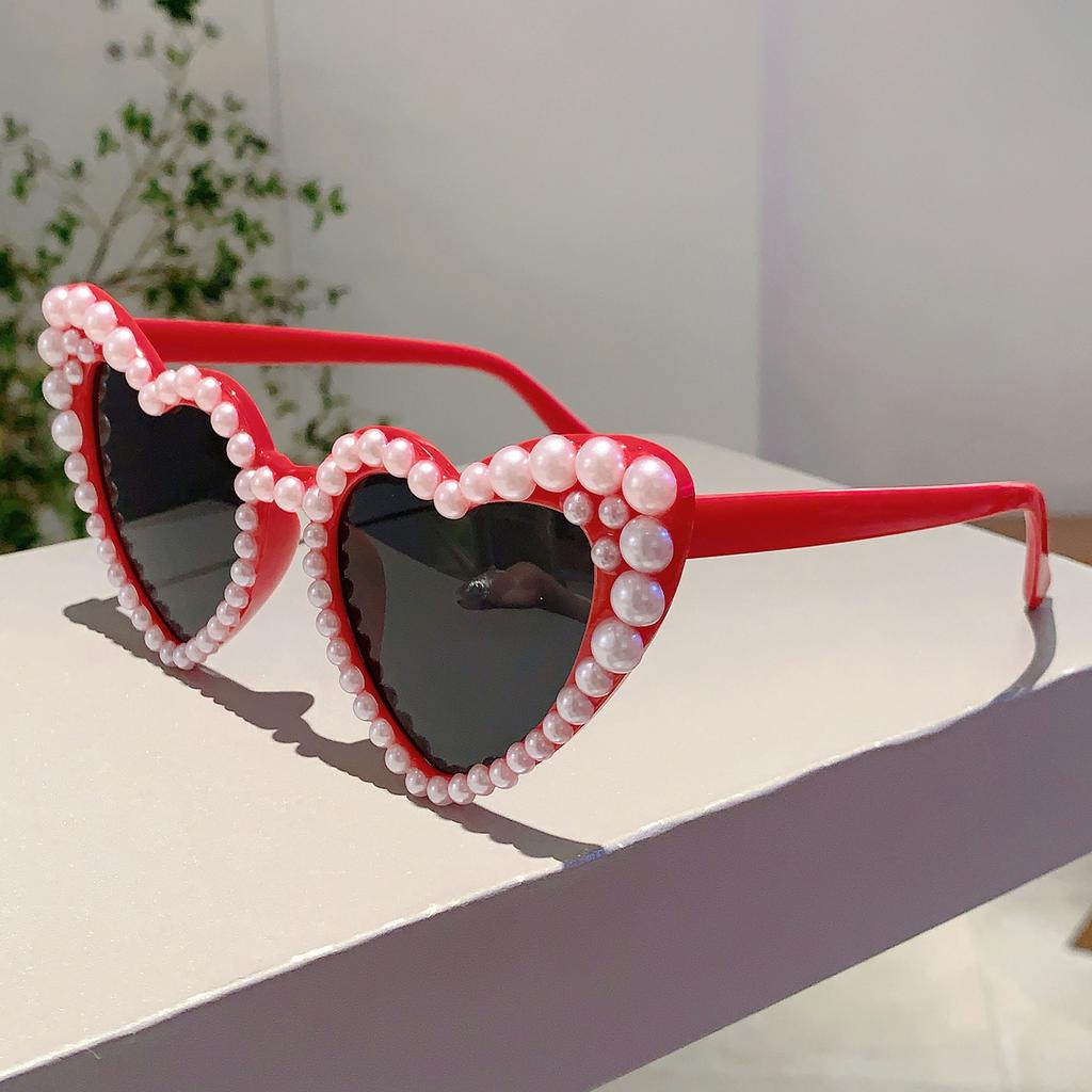 KAMMPT Fashion Heart Design Shades White Pearl Candy Color Decor Sunglasses Stylish Brand Pink Beach Sun Eyeglasses for Women's