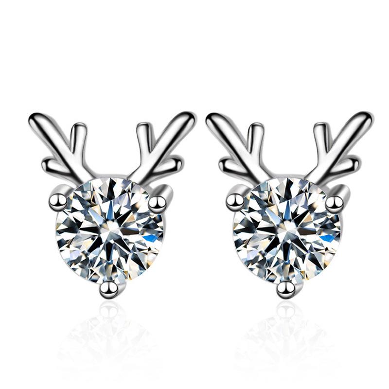 S925 Silver-Plated Sparkling Deer Earrings: A Fashionable Christmas Gift Trend