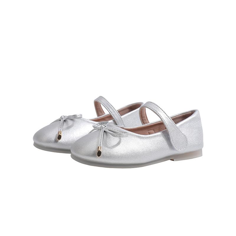 

Обувь для девочек Туфли принцессы Серебряные Весна и Осень Новая Корейская Коллекция Детская Кожаная Обувь Одиночные Туфли для Маленьких Девочек 23 слоновая кость