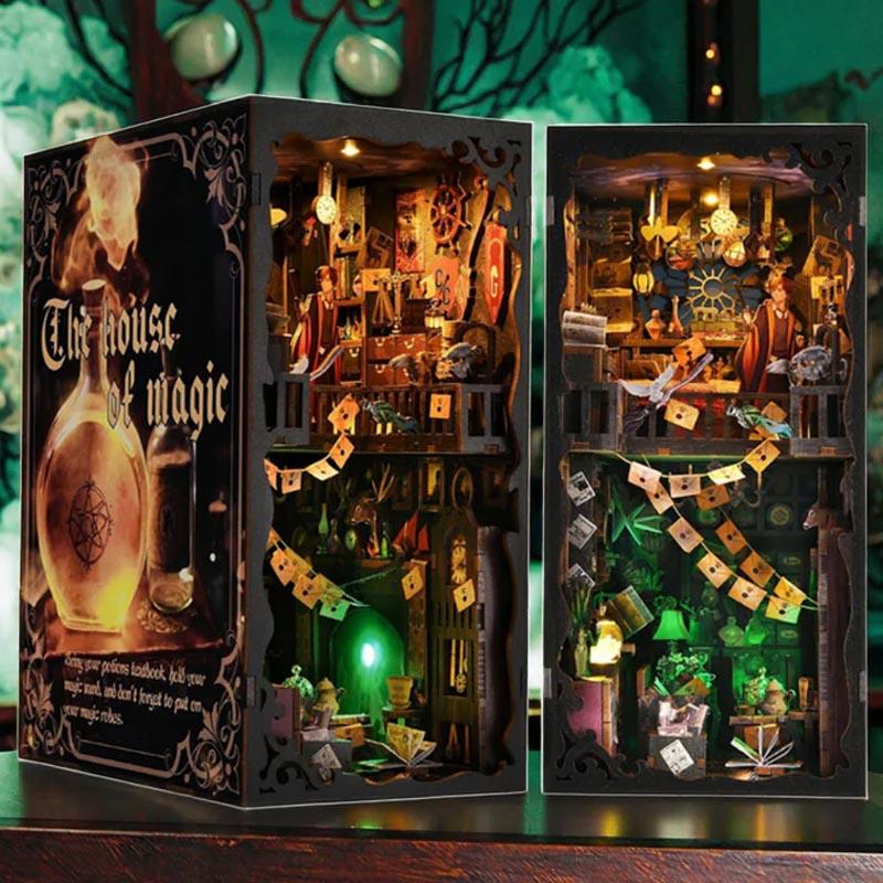 Book Nook Miniature House - House of Wonders*