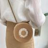 Kulatá crossbody taška přes rameno Dámská tkaná plážová taška pro dámy ratanová ručně pletená malá slaměná kabelka a kabelka