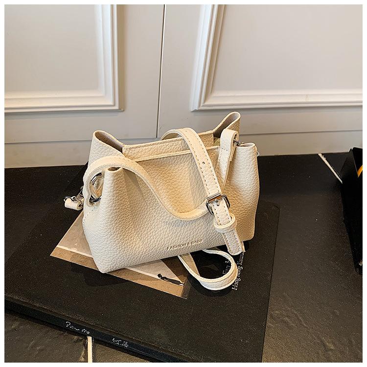 

Модная сумка-ведро 2025 новый тренд универсальная женская кроссбоди нишевая популярная наплечная сумка белый