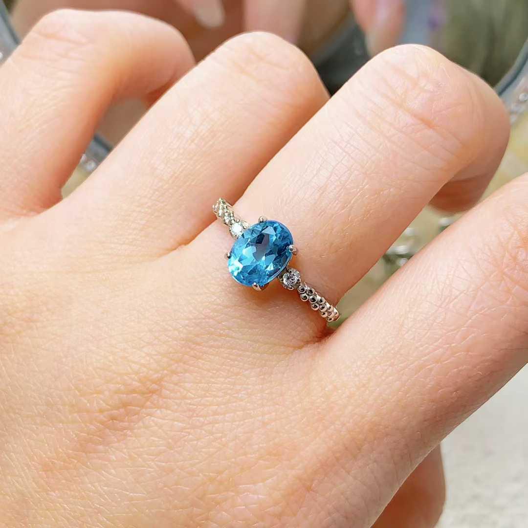

Elegant 6x8mm Natural Topaz & 925 Silver Ring - Simple, Versatile Luxury