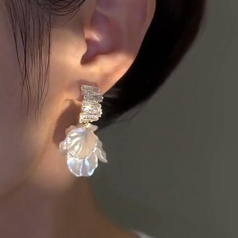 High End Temperament Tassel Flower Earrings