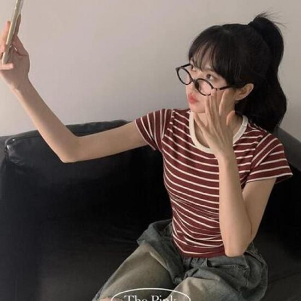 The Pink Women Semi Crop Color STripe T shirT Mile Slim fiT