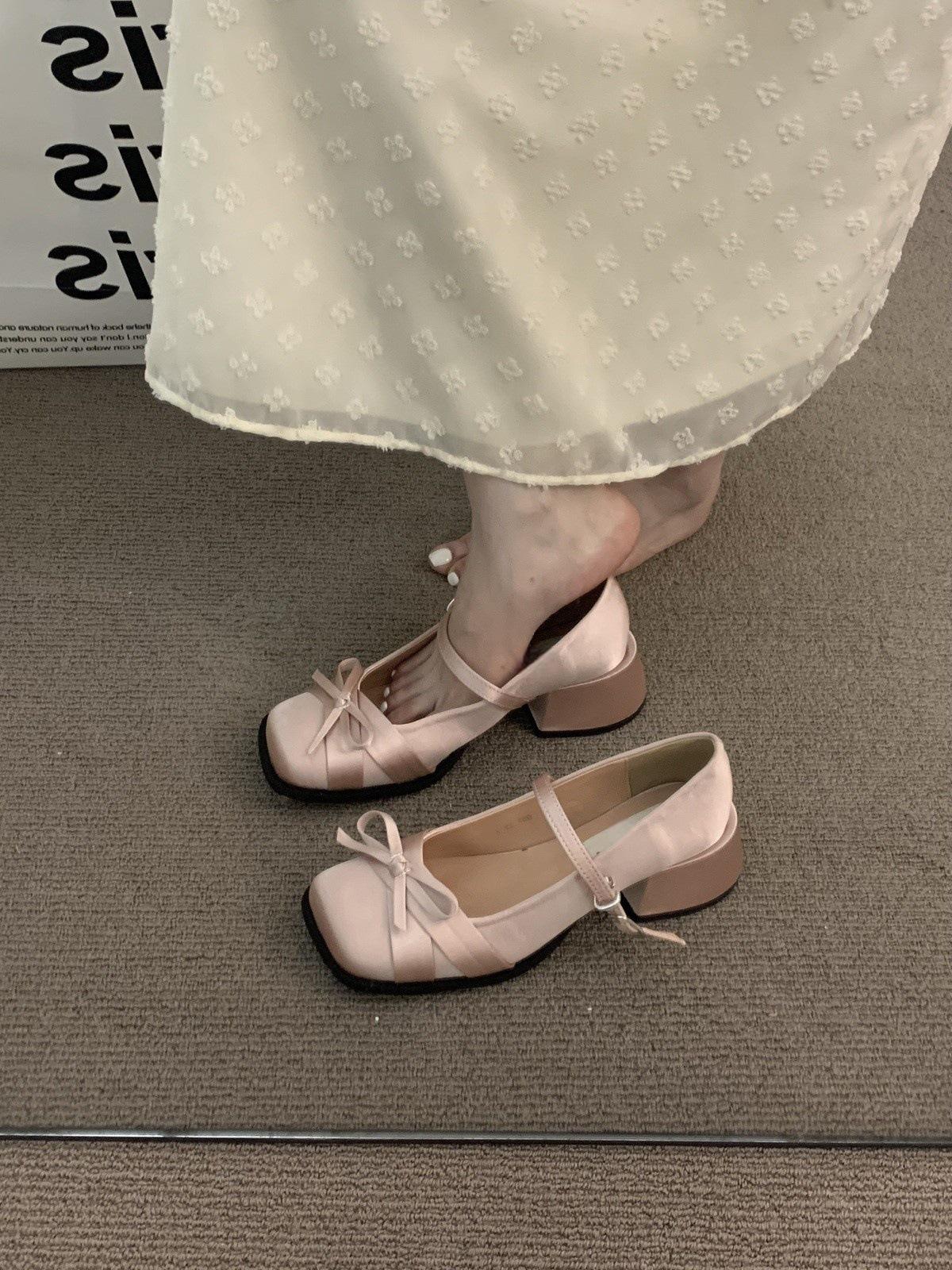 

Late Evening Wind Black Coarse Heel Satin Commuter Shoes Women s Shoes 2025 New Premium Mary Jane Evening Small Leather Shoes 40 рожевий