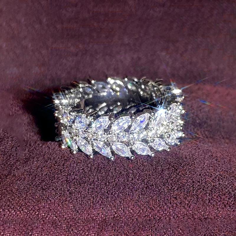 Luxury Full Eternity Band Rings Shiny Geometric Pave Zircon Finger Ring Statement Women Premium Wedding Jewelry Gift