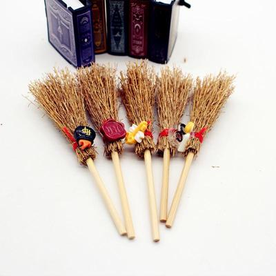 5 ks Doplňky pro domeček pro panenky Mini Čarodějnice Sláma S DIY Závěsné ozdoby Pro Halloweenskou párty Dekorace Kostýmové rekvizity