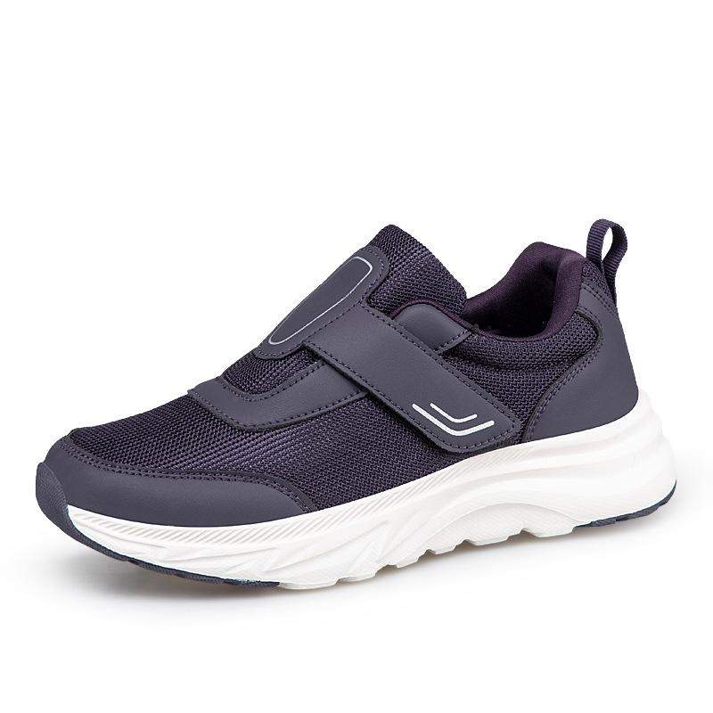 Four seasons mother shoes are comfortable and not tired, sports non-slip soft-soled walking shoes