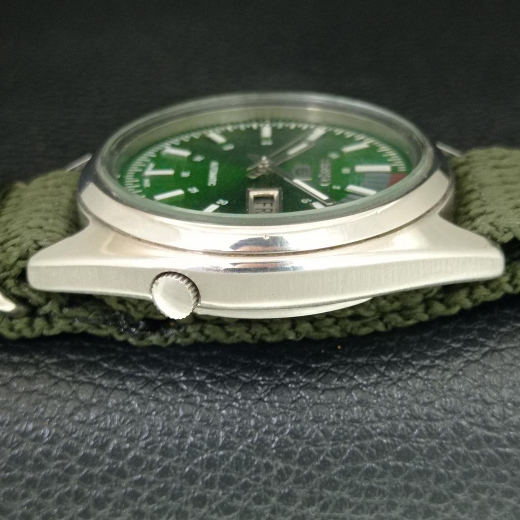 VINTAGE SEIKO 5 AUTOMATIC 7009A JAPAN MENS GREEN COLOR DIAL WATCH a708732-1