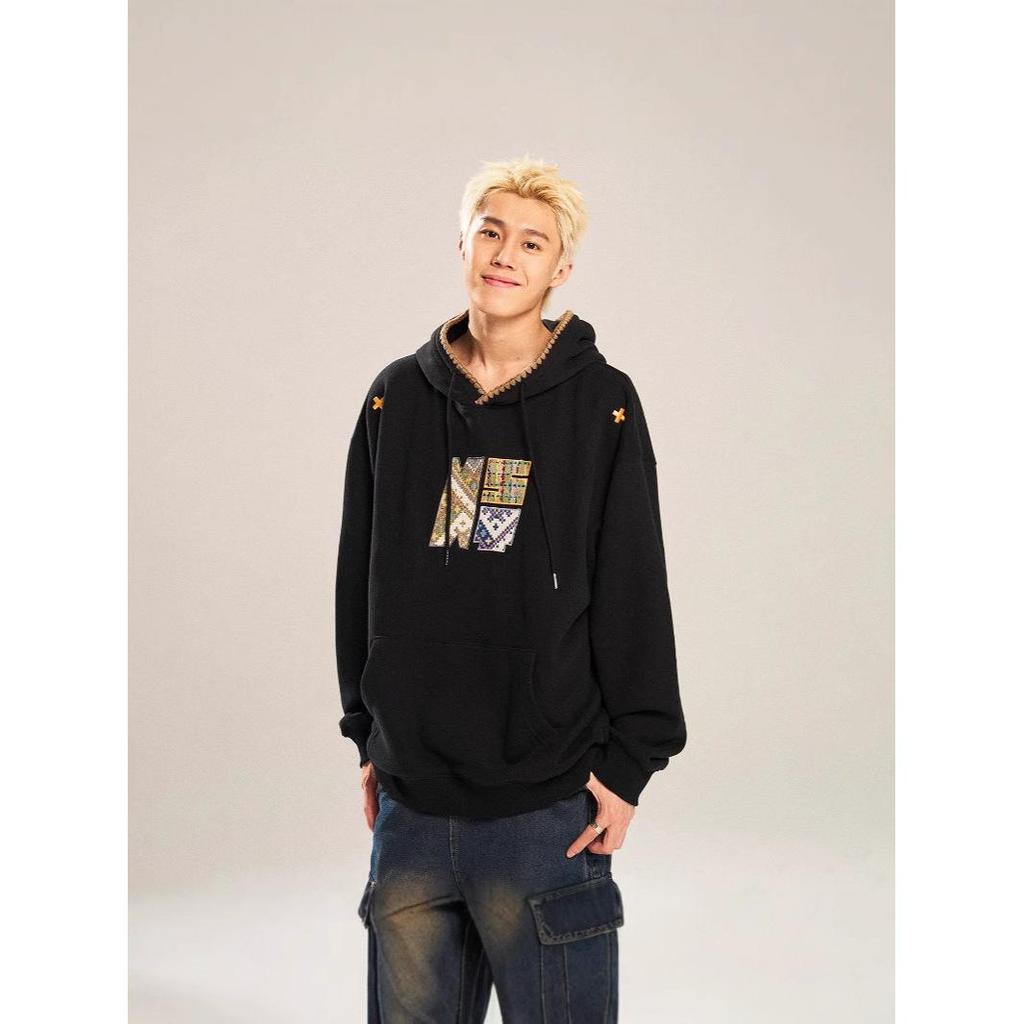 Retro Ethnic Style Men's Fleece-Lined Hooded Sweatshirt with Embroidery