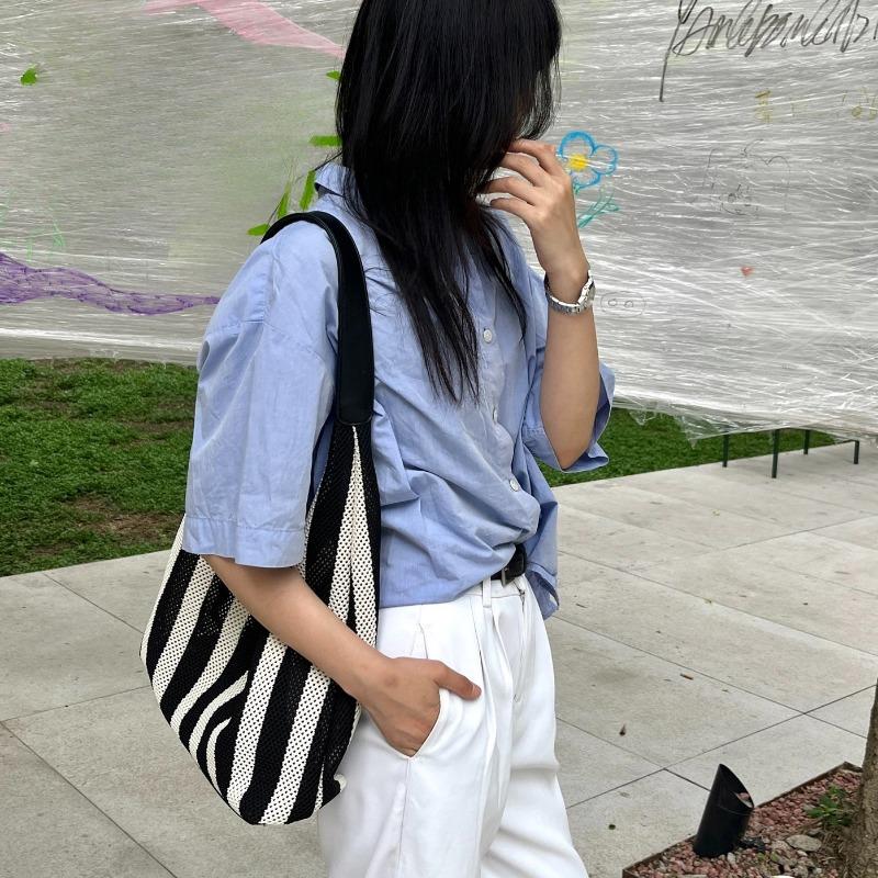 Single-shoulder Underarm Bag for Women's Casual and Laid-back Style Large-capacity Tote Bag