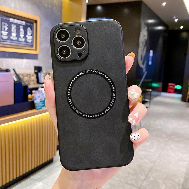Capa de celular de couro camurça com carregamento sem fio magnético para iPhone 14 13 12 11 Pro Max Xr Xs Max 13pro 14 Plus capa de proteção de lente